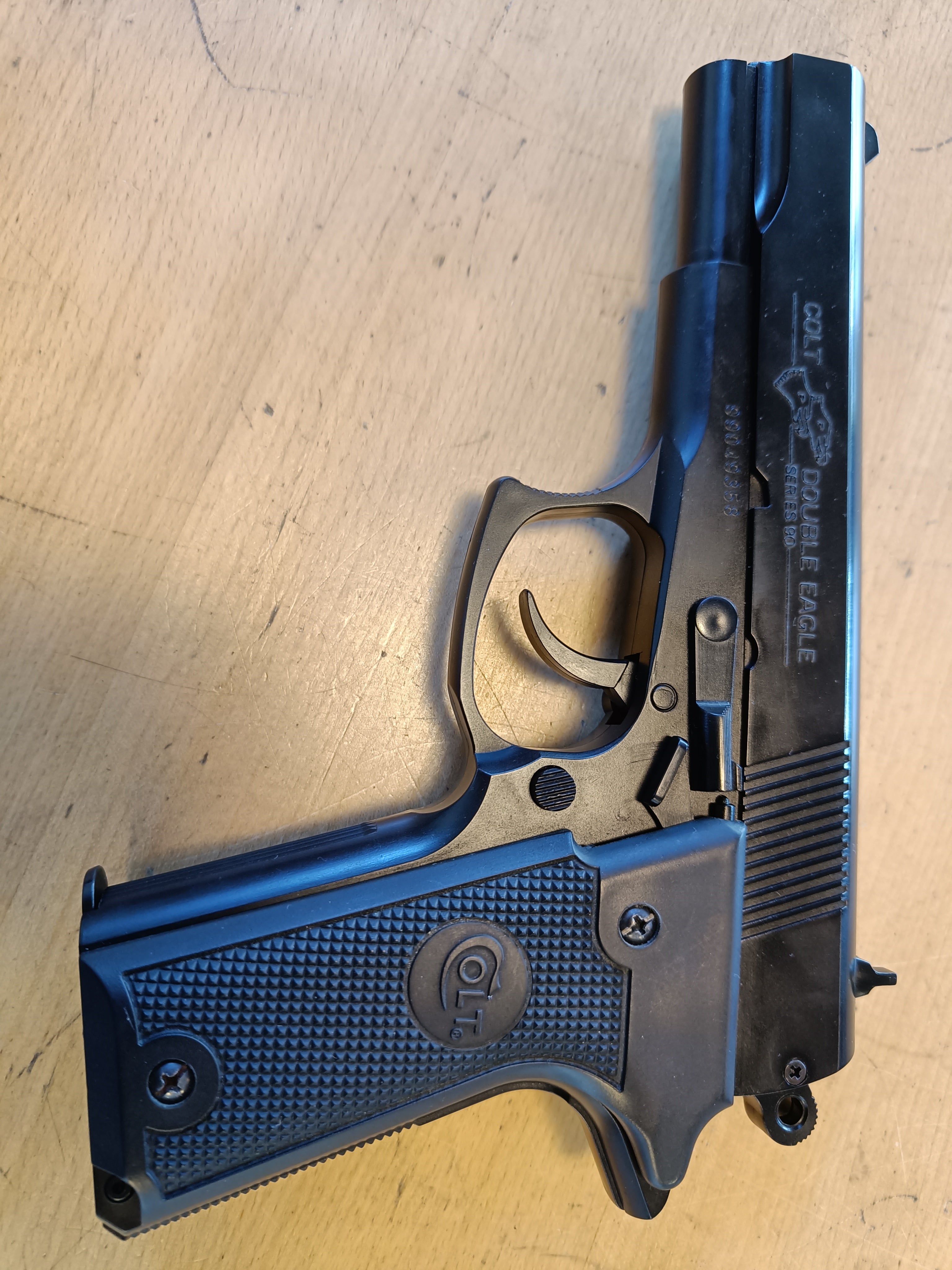 Softgun pistol